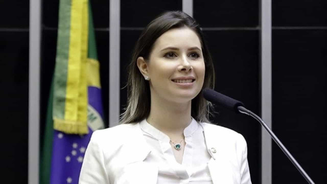 CCJ da Câmara adia votação de PEC que proíbe o aborto legal
