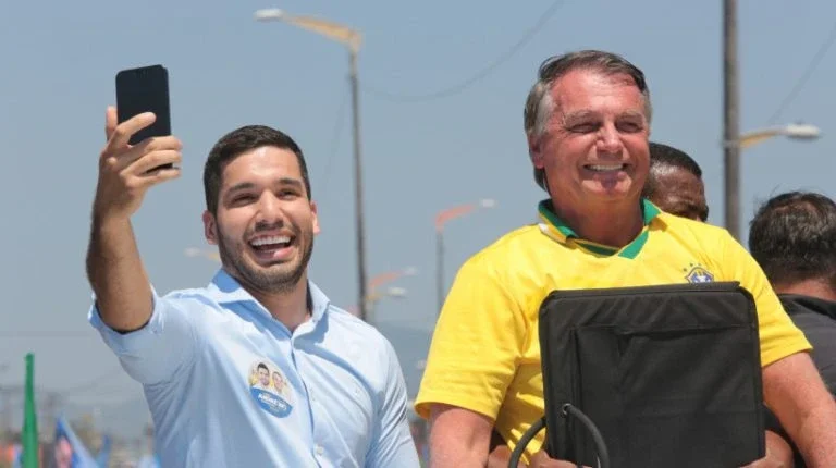 Durante articulação contra o PT no Ceará, Ciro Gomes ganha elogios de aliado de Bolsonaro: ‘Inteligente’