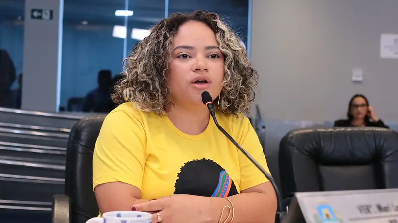 Vereadora Mari Lacerda pede licença de 120 dias da Câmara Municipal de Fortaleza