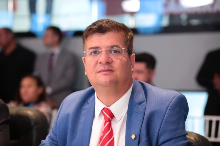 Fortaleza pode ganhar parquinhos acessíveis para crianças atípicas