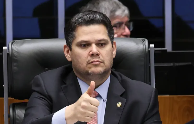 Fim da escala 6×1 avança no Senado Federal e entra na pauta da CCJ