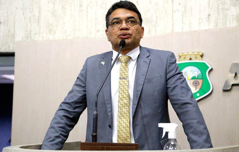 Sargento Reginauro assume vaga no Senado durante licença de Eduardo Girão