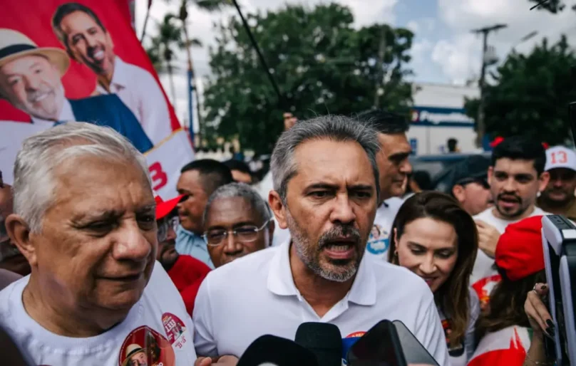 Em agenda de campanha, Elmano promete novo hospital em Caucaia