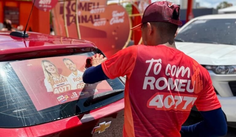 Adesivaço de Romeu Aldigueri e Tainah Marinho movimenta comitê em Fortaleza neste sábado (29)
