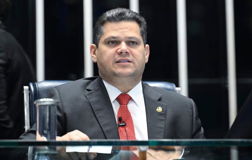 Após reunião com Lula, Alcolumbre destrava PECs da Escala 6×1 e da Segurança