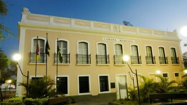 Câmara de Sobral cancela sessão plenária após três vereadores serem presos em operação policial