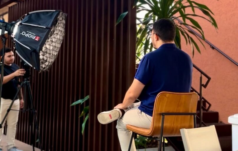 Campanhas têm que usar tecnologia sem perder a conexão humana com o eleitor, avalia especialista
