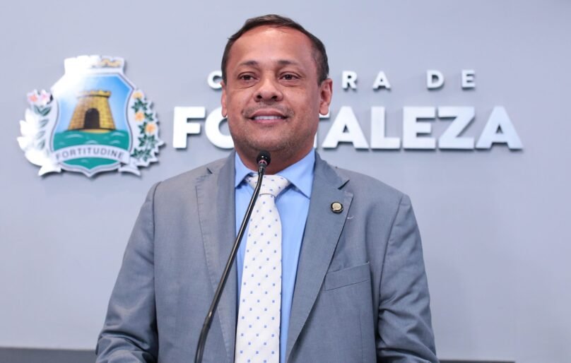 Programa Servidor Amigo do Autista pode capacitar servidores públicos em Fortaleza