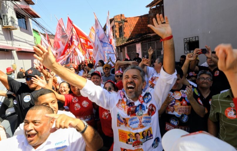 Elmano reforça voto casado com Lula e faz balanço da gestão em 1ª propaganda eleitoral no rádio