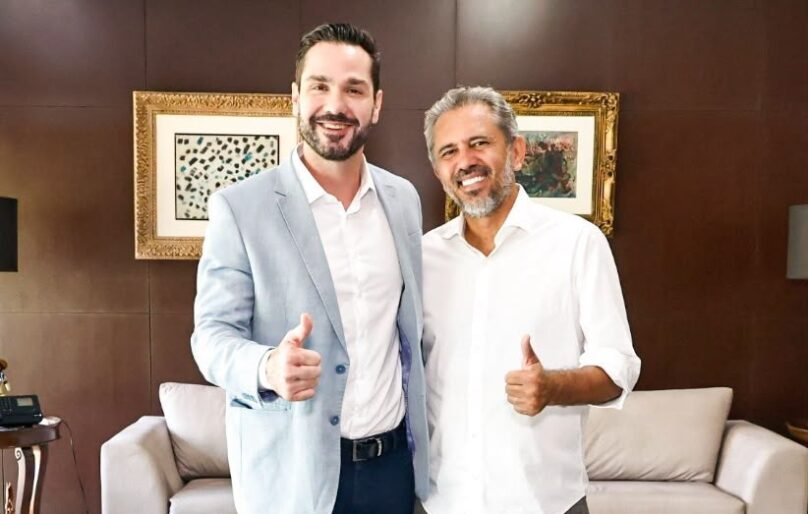 Elmano minimiza adesivo de Ciro em Guilherme Bismarck, que reafirma apoio ao petista