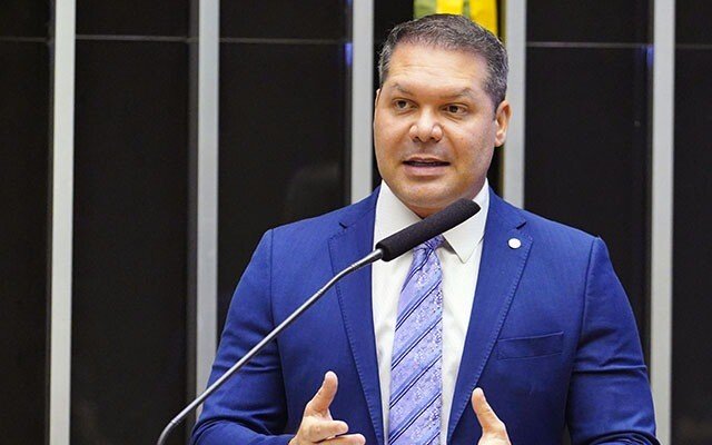 Justiça Eleitoral do Ceará dá prosseguimento à ação penal contra ex-deputado Heitor Freire