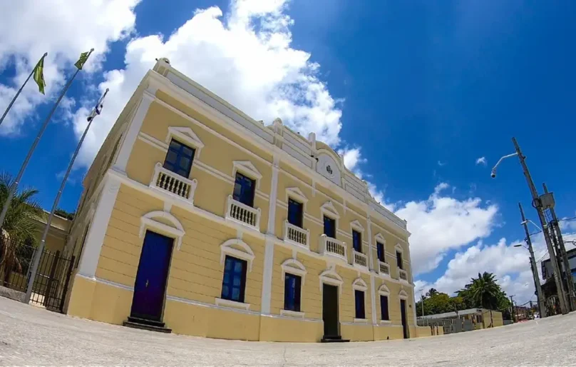 Como fica a Vice-Prefeitura de Fortaleza caso Gabriella Aguiar seja eleita?