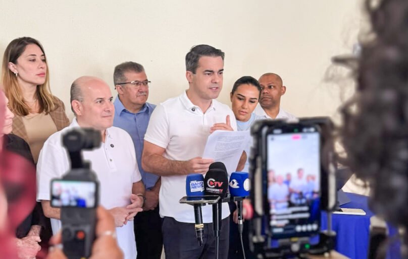 Irmãos de Roberto Cláudio e de Ciro serão suplentes de Wagner ao Senado