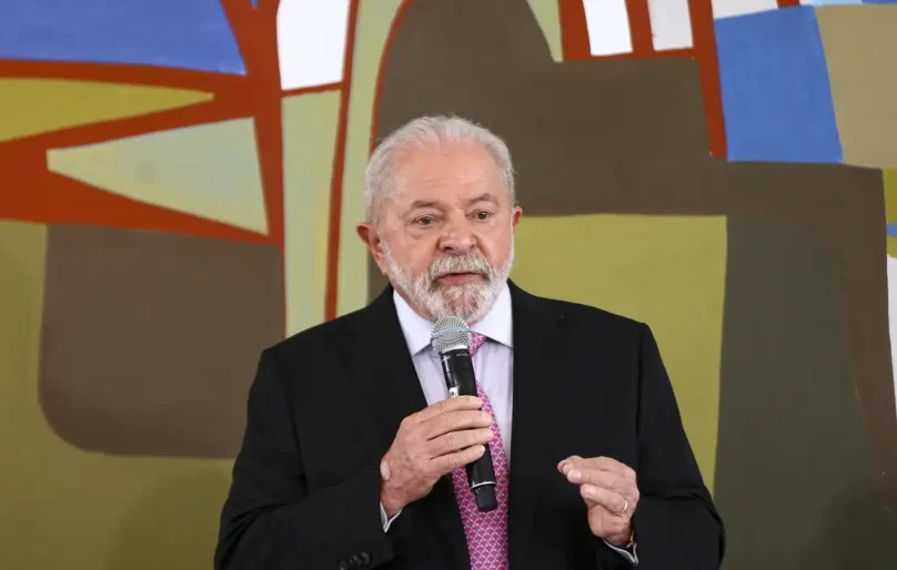 Ex-reitores da UFC assinam carta em apoio à candidatura de Lula