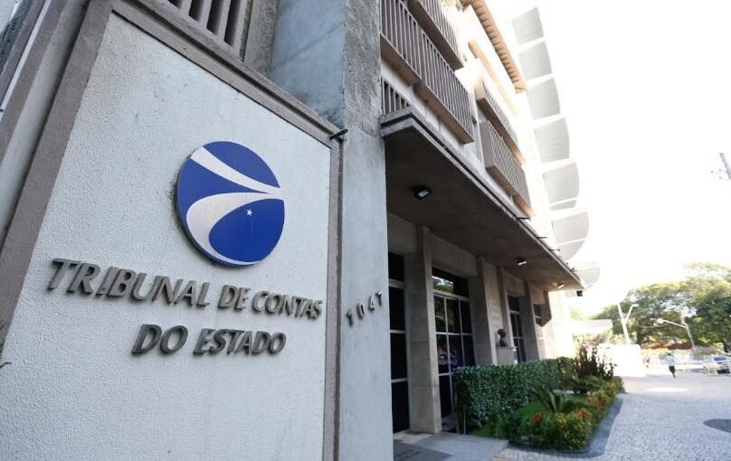 TCE Ceará envia à Justiça Eleitoral lista com 2.546 gestores com contas rejeitadas ou irregulares
