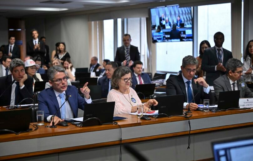 CCJ do Senado aprova texto-base da PEC da Segurança Pública