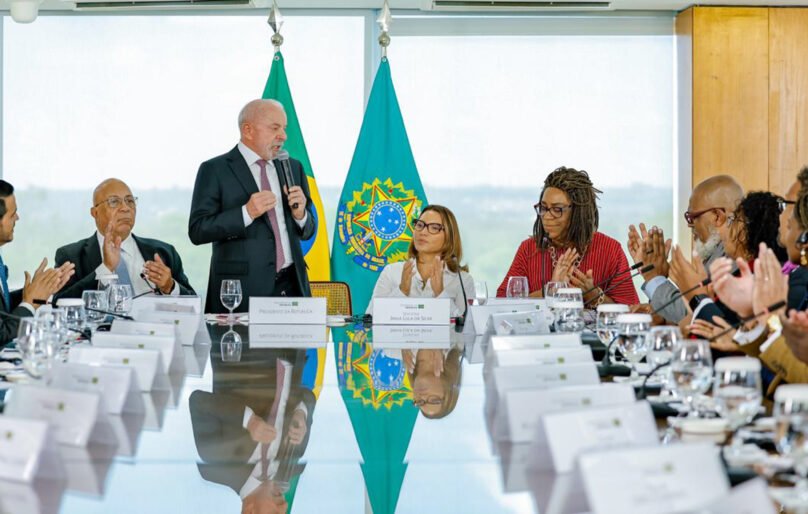Lula se encontra com pastores evangélicos e critica uso político de religião