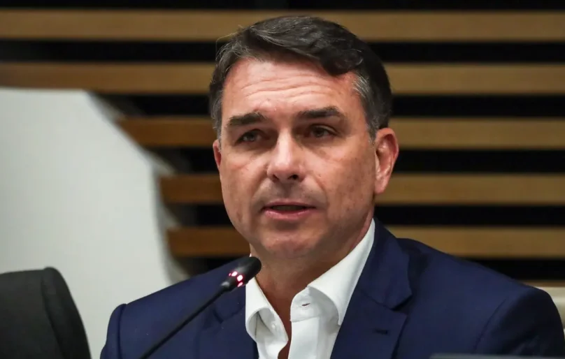 Entenda a polêmica envolvendo Flávio Bolsonaro e Nossa Senhora Aparecida