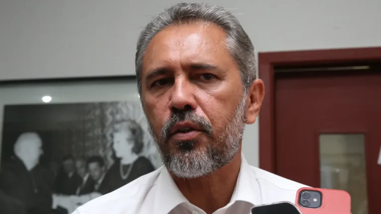 Elmano quer formação de jovens com CDL e garantir simplificação promovida pela Reforma Tributária