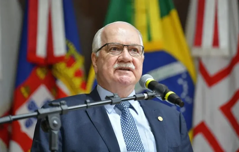Fachin manda PF prestar informações sobre celular de Vorcaro em até 24 horas