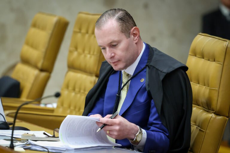 Zanin prorroga eleição até 19h; campanha do PT fez o pedido