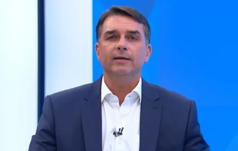 Bispos católicos criticam Flávio Bolsonaro e alertam para riscos à democracia antes do segundo turno