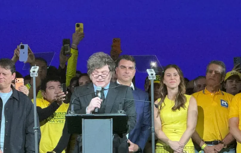 Debate entre Lula e Flávio Bolsonaro deixa tensão com EUA e Argentina fora do confronto