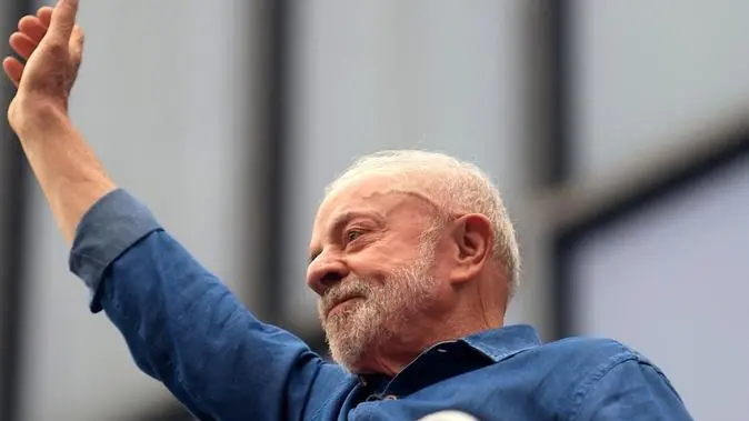 Campanha de Lula pede extensão do horário de votação até as 19h em dez estados