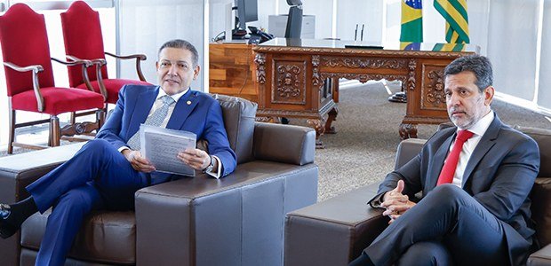 TSE e MEC firmam parceria para levar educação política às escolas; veja o que será ensinado
