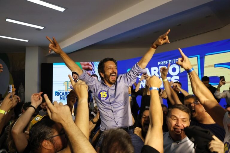 Justiça Eleitoral intima Ricardo Nunes após denúncias de falta de ônibus em São Paulo