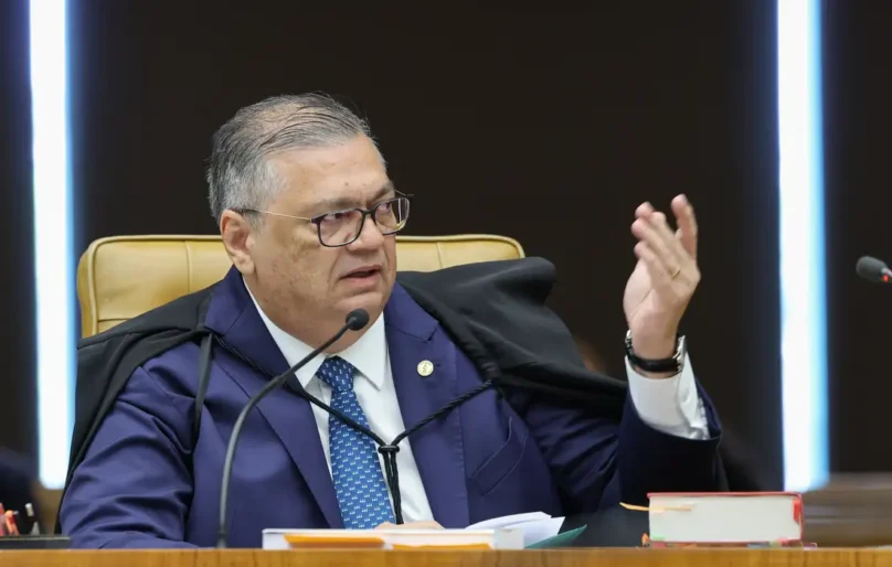 Dino expõe relatório com ameaça de assassinato contra ministros do STF
