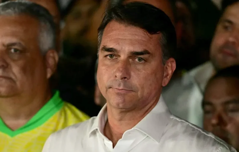 ‘Impossível reconhecer o resultado’, diz Flávio Bolsonaro após ser derrotado nas eleições