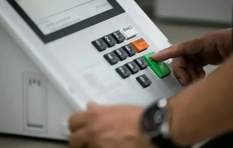 TSE já havia divulgado resultados de 4 seções no CE quando votação foi prorrogada; veja placar