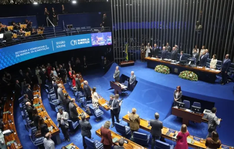 Sete partidos não atingem a cláusula de barreira e ficam sem acesso ao Fundo Partidário para 2027