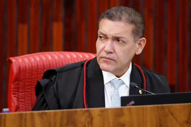 Nunes Marques diz que situação de ônibus em Salvador será analisada ‘a seu tempo’