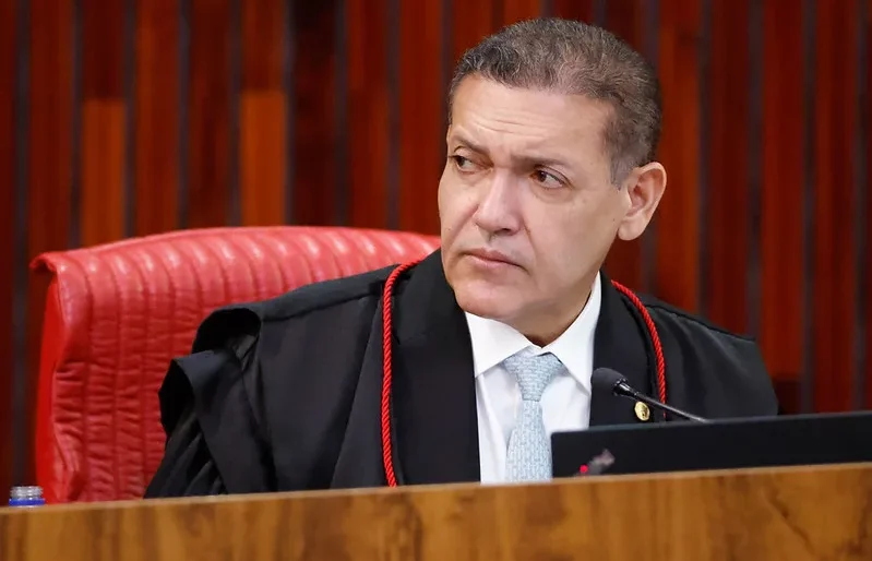 Nunes Marques diz que situação de ônibus em Salvador será analisada ‘a seu tempo’