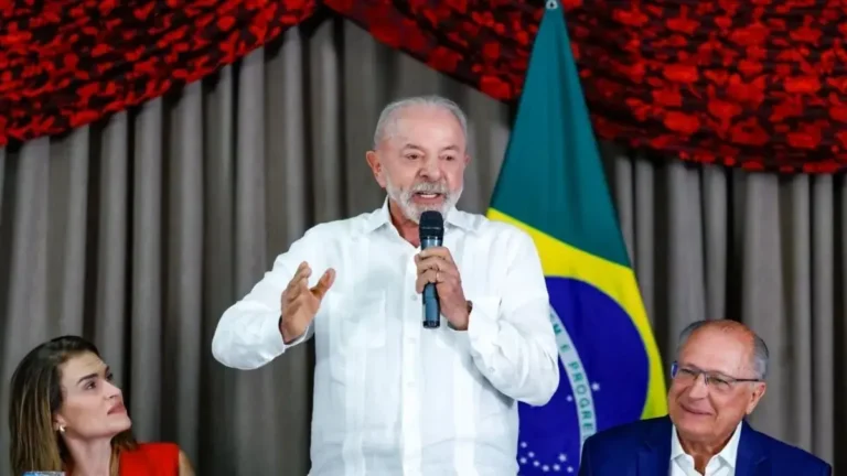Após Meta admitir falhas que afetaram campanha de Lula, TSE mantém ordem para isonomia nas redes