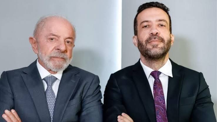 Lula confirma participação em live com Janones: “Vamos derrotar os adversários”