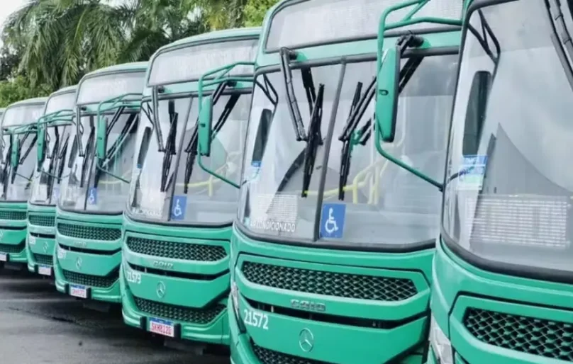 Procon-BA afirma que 944 ônibus ficaram parados em Salvador na manhã do 2º turno