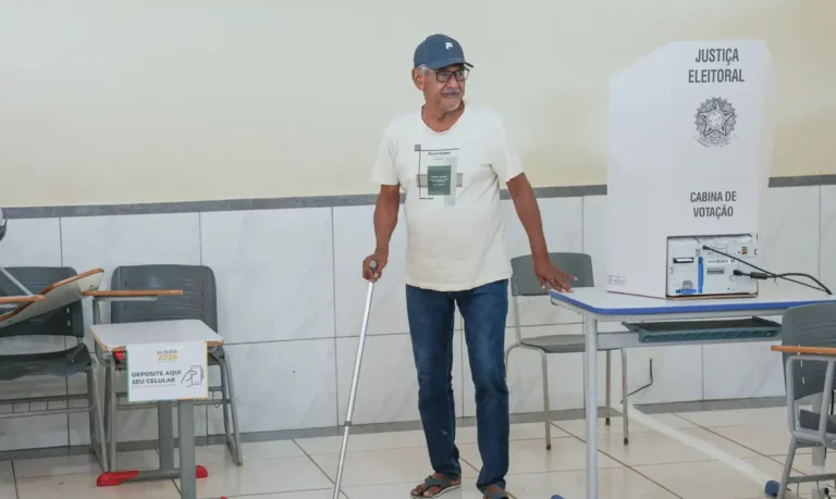 Eleições 2026: veja quem tem prioridade na fila de votação no segundo turno neste domingo (25)