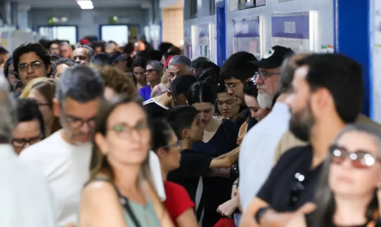Eleições 2026: eleitor pode usar camiseta, bandeira e adesivo político no dia da votação; veja o que é proibido